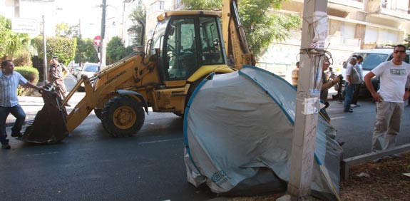 פינוי אוהלים שדרות רוטשילד / צלם: רוני שיצר